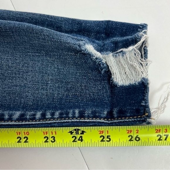 MAURICES Women’s High-Rise Blue Jeans Sz Small Short Distressed Ripped Stretch - Picture 12 of 13